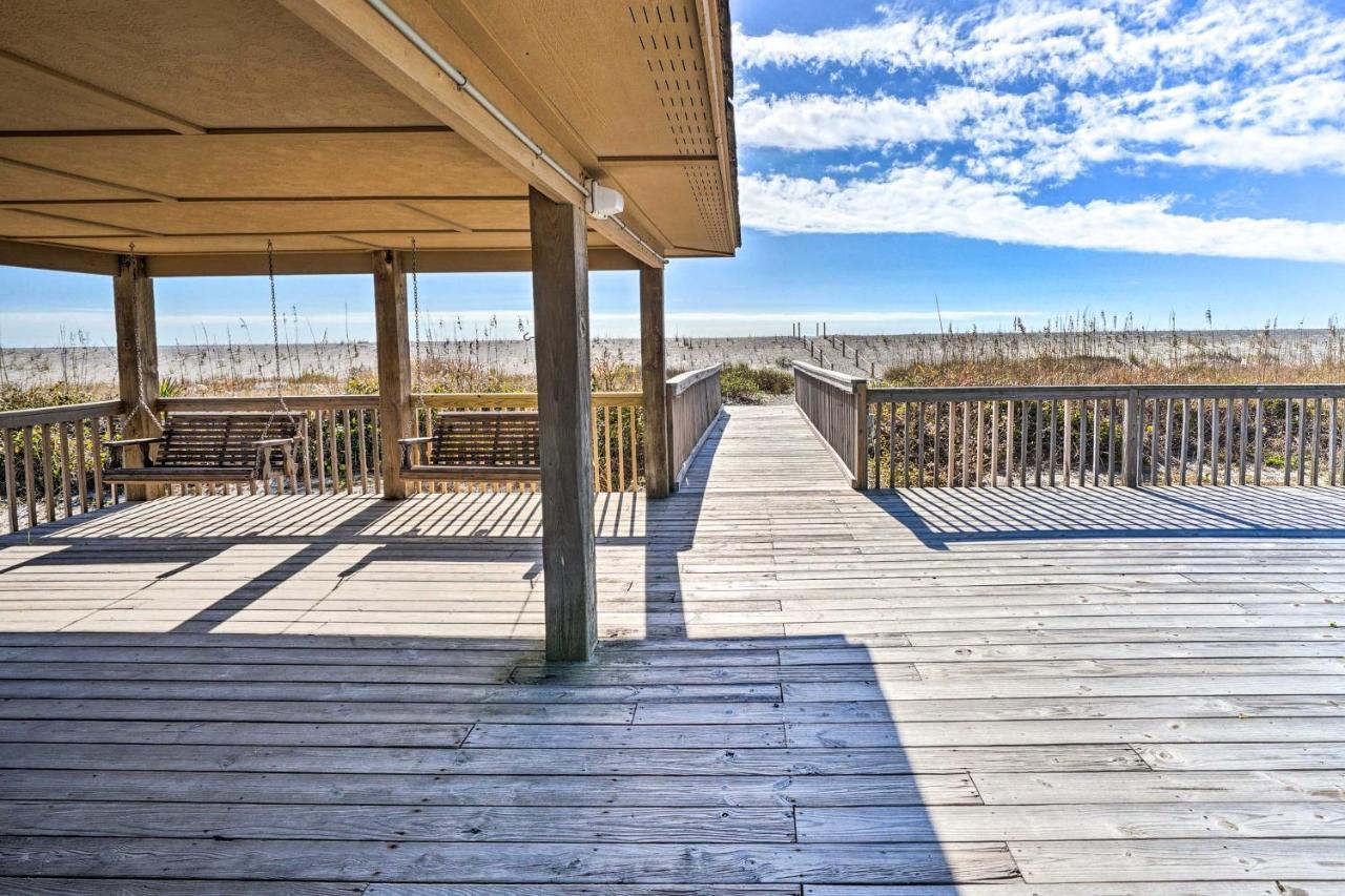 Oak Island Beachfront Condo With Community Pool Екстериор снимка
