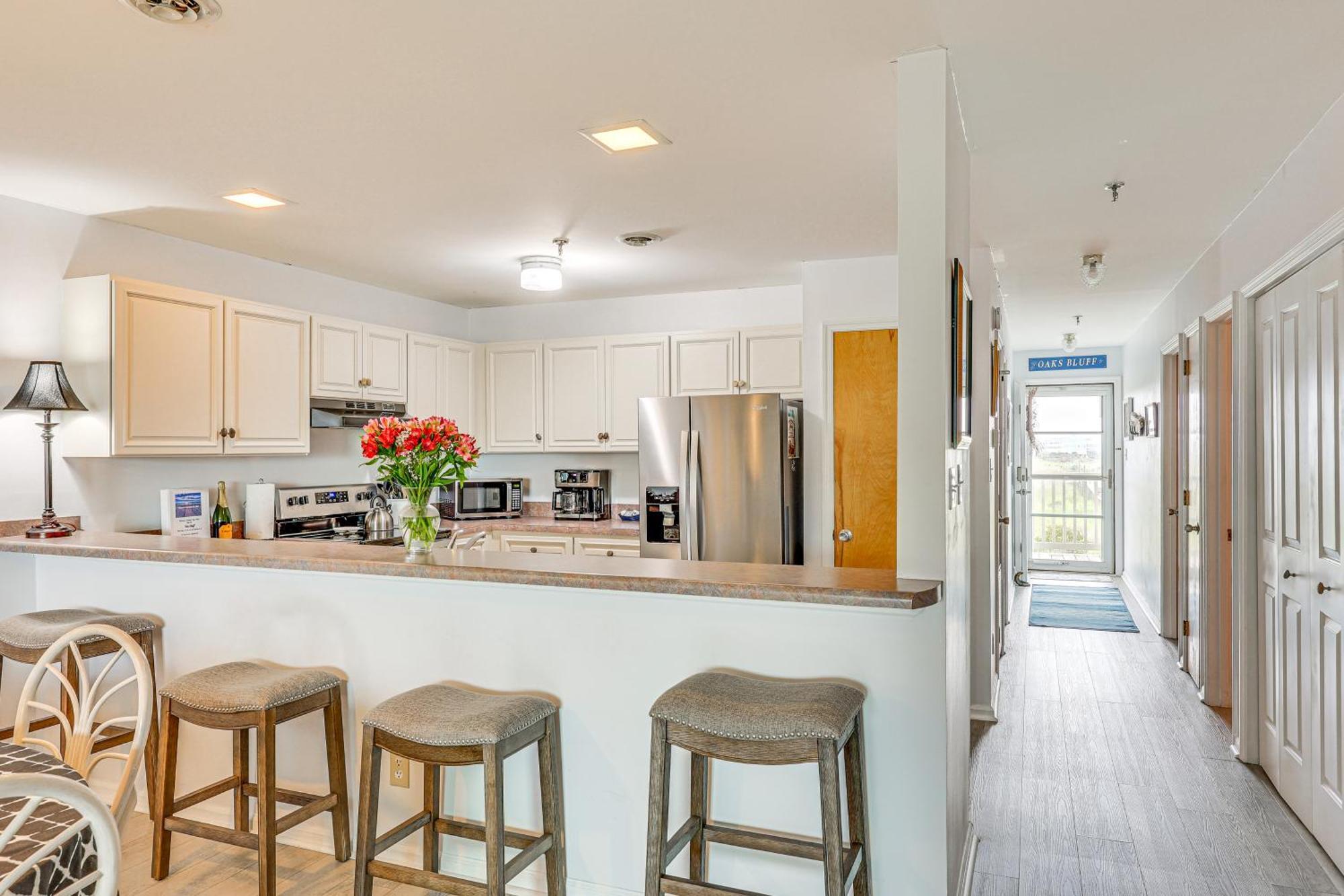 Oak Island Beachfront Condo With Community Pool Екстериор снимка